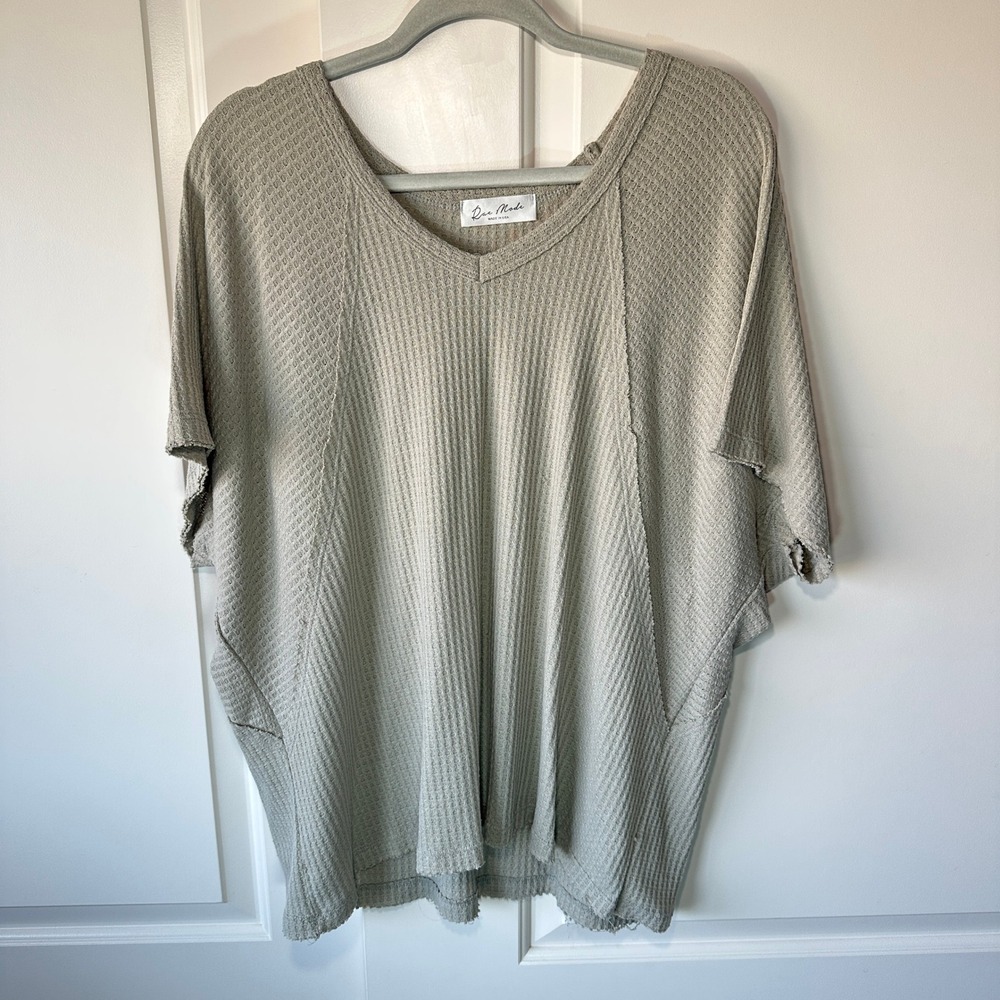 Rae Mode Womens Top Gray V Neck Short Sleeve Waffle Knit Slouchy Made in USA OS‎